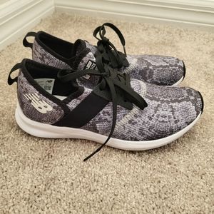 New Balance Fuel Core Women Snake print size 7 black